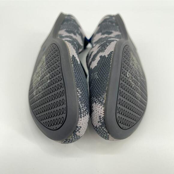 Rothys BotaniCamo Loafers 7.5 - Picture 4 of 8